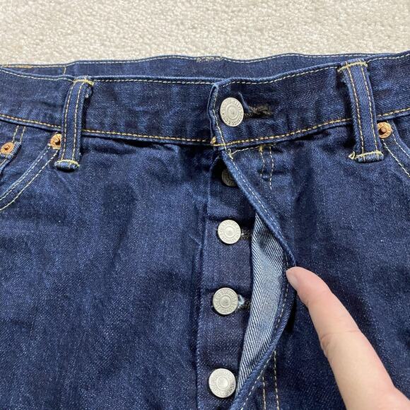 Levis 501 Jeans Mens 36x30 Blue Denim Button Fly Straight Leg Dark Wash Indigo - Picture 5 of 10